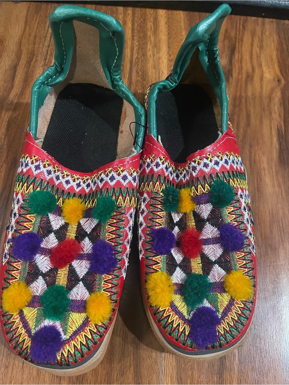 Source Unknown Red Multicolor Embroidered Pom-Pom Moccasins